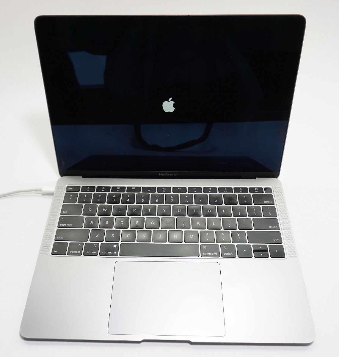 pic of AS IS Apple MacBook Air 13 A1932 MVFH2LL/A i5-8210Y 1.6GHz 128GB SSD 2019 PARTS!